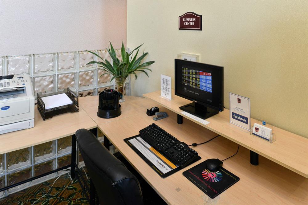 Hotel Comfort Near Battlefield Visitor Center 3*